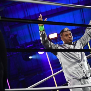 Kel Mitchell participates in a challenge onstage during Nickelodeon Kids' Choice Sports 2019